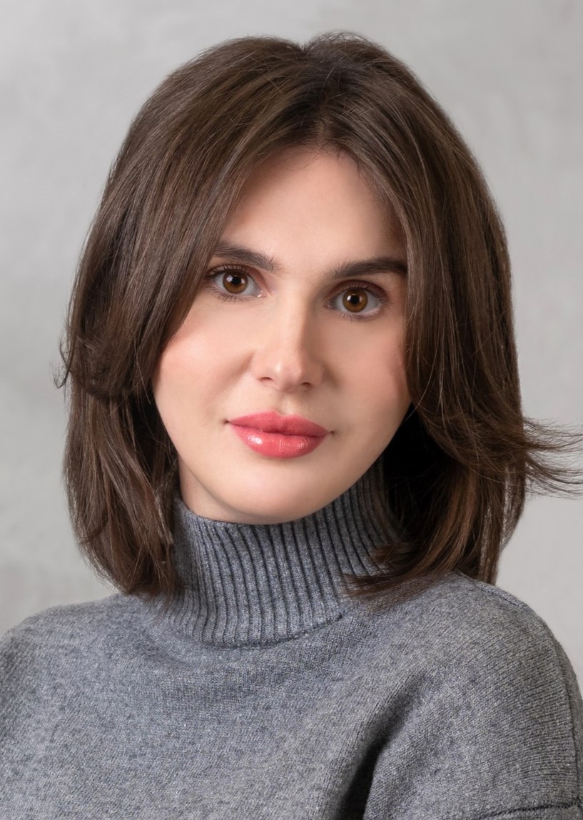 Романова Виктория Юрьевна (по совместительству).